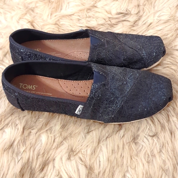 Black glitter Toms size 7.5 - Picture 2 of 4